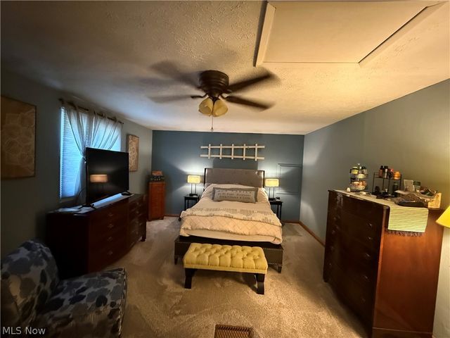 13981 Indian Creek Drive, Middleburg Heights, OH 44130