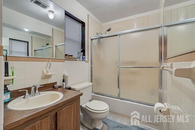 111-F Beverly Hill Terrace, Woodbridge Proper, NJ 07095