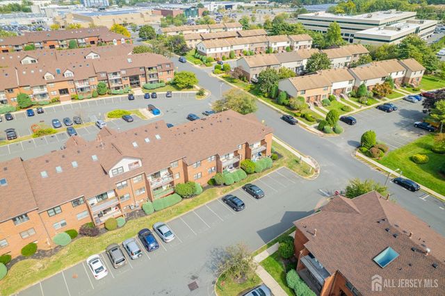 111-F Beverly Hill Terrace, Woodbridge Proper, NJ 07095