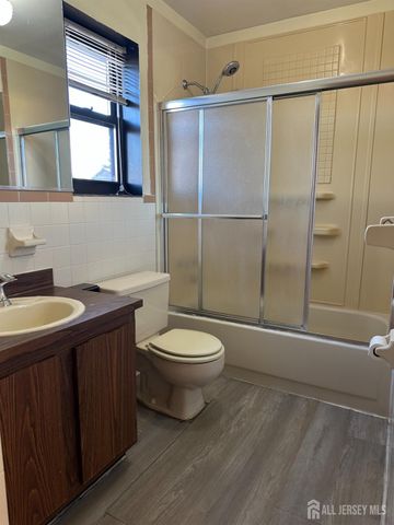 111-F Beverly Hill Terrace, Woodbridge Proper, NJ 07095