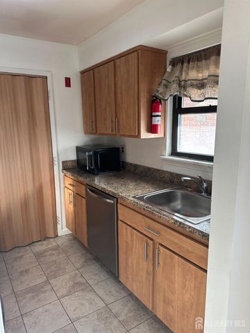 111-F Beverly Hill Terrace, Woodbridge Proper, NJ 07095