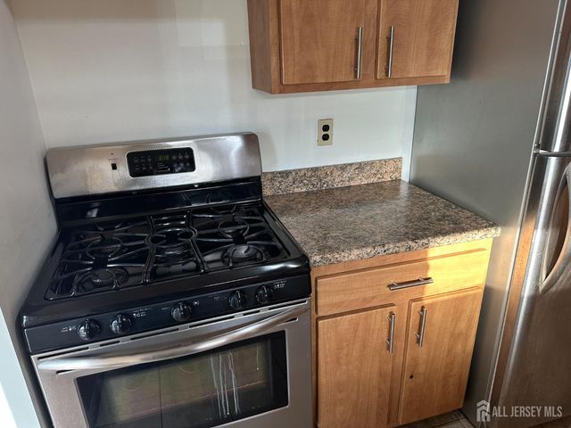 111-F Beverly Hill Terrace, Woodbridge Proper, NJ 07095