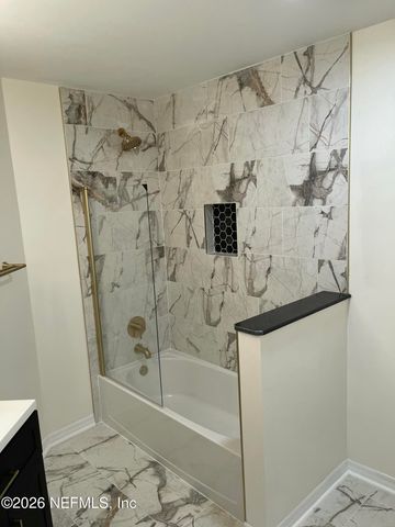 1159 E ROMAINE Circle E, Jacksonville, FL 32225