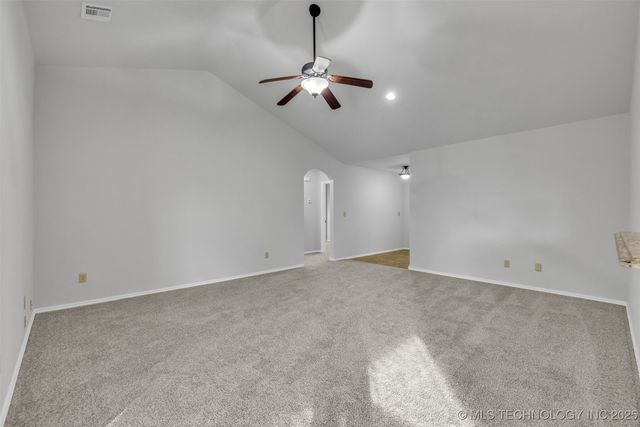 6722 E 129th Street S, Bixby, OK 74008