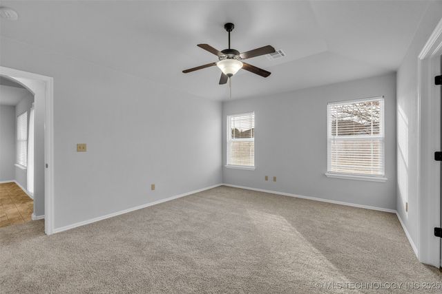 6722 E 129th Street S, Bixby, OK 74008