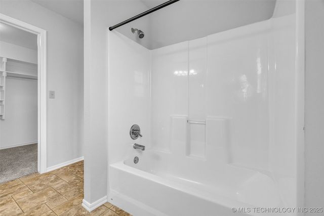 6722 E 129th Street S, Bixby, OK 74008