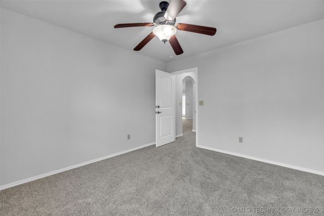 6722 E 129th Street S, Bixby, OK 74008