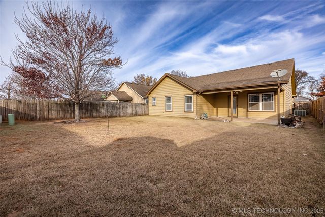 6722 E 129th Street S, Bixby, OK 74008