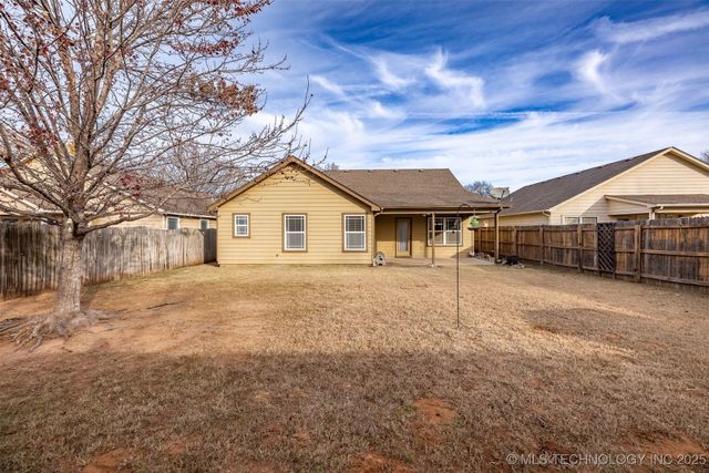 6722 E 129th Street S, Bixby, OK 74008