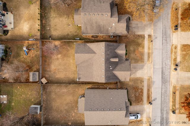 6722 E 129th Street S, Bixby, OK 74008