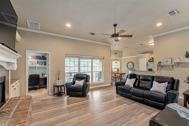 118 Janice Lane, Mabank, TX 75156