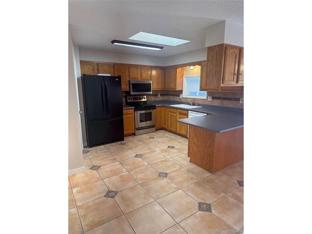 2840 Spartan Dr, Canon City, CO 81212