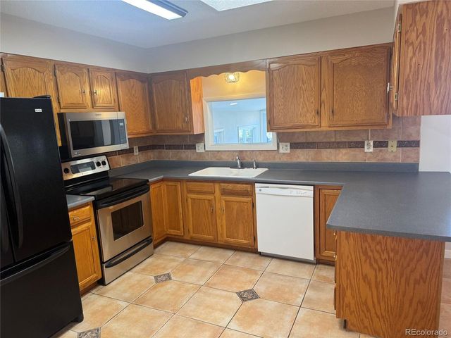 2840 Spartan Dr, Canon City, CO 81212