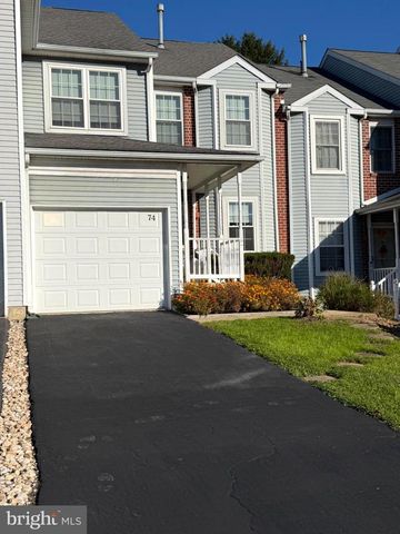 74 KIRKWOOD DR, Newtown, PA 18940