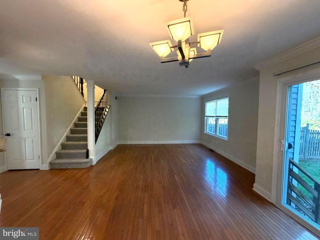 74 KIRKWOOD DR, Newtown, PA 18940