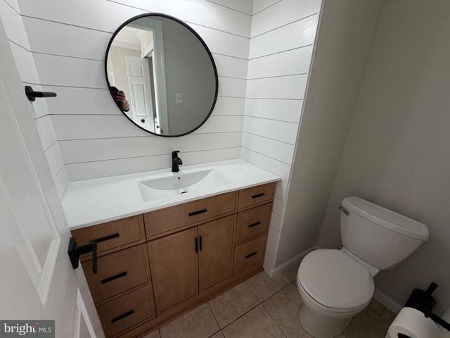 74 KIRKWOOD DR, Newtown, PA 18940