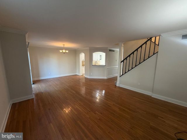 74 KIRKWOOD DR, Newtown, PA 18940