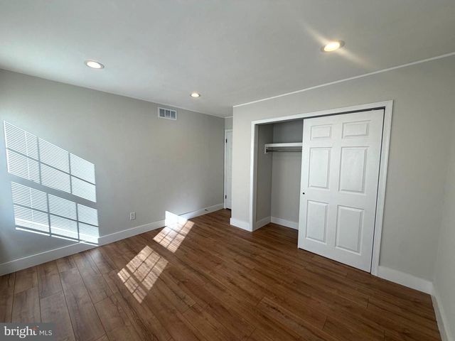 74 KIRKWOOD DR, Newtown, PA 18940