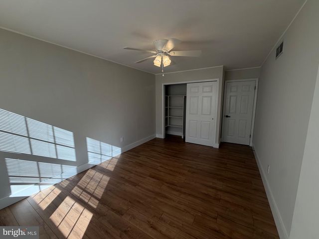 74 KIRKWOOD DR, Newtown, PA 18940
