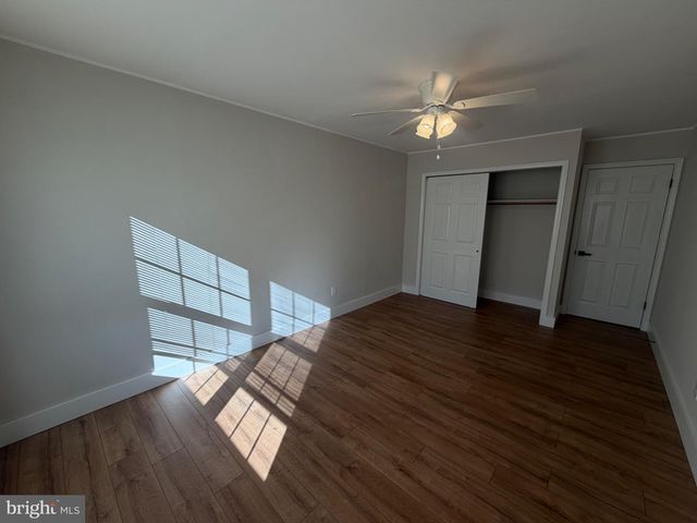 74 KIRKWOOD DR, Newtown, PA 18940