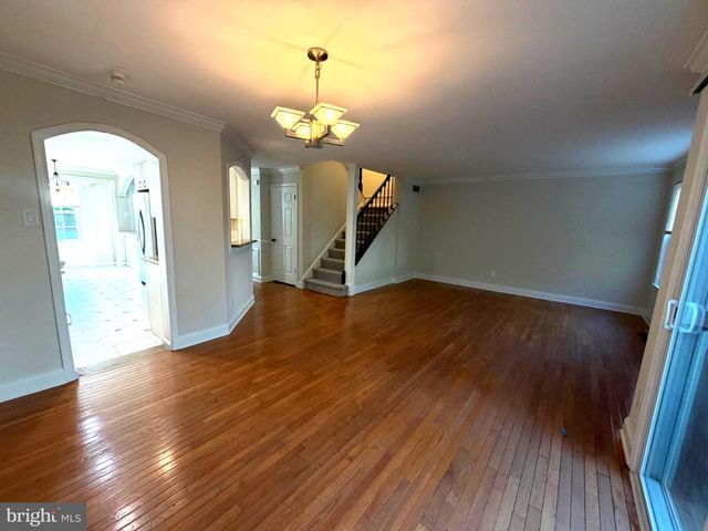 74 KIRKWOOD DR, Newtown, PA 18940