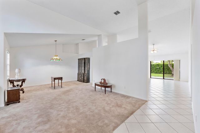 9561 N Orchard Circle, Davie, FL 33328