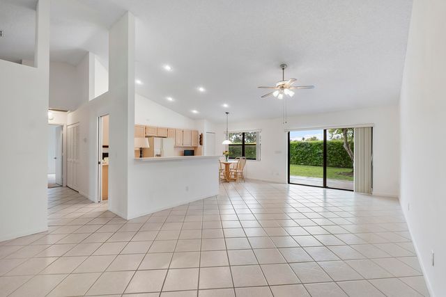 9561 N Orchard Circle, Davie, FL 33328