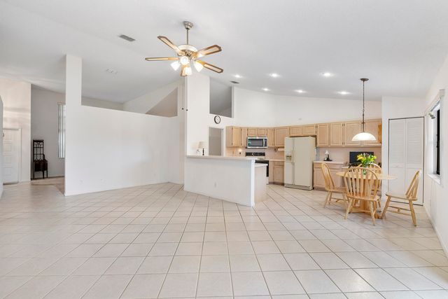 9561 N Orchard Circle, Davie, FL 33328