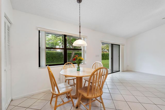 9561 N Orchard Circle, Davie, FL 33328