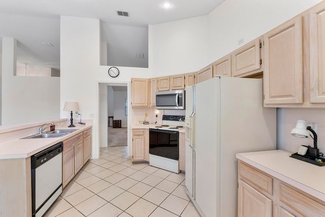 9561 N Orchard Circle, Davie, FL 33328