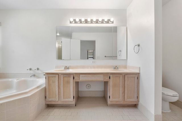 9561 N Orchard Circle, Davie, FL 33328