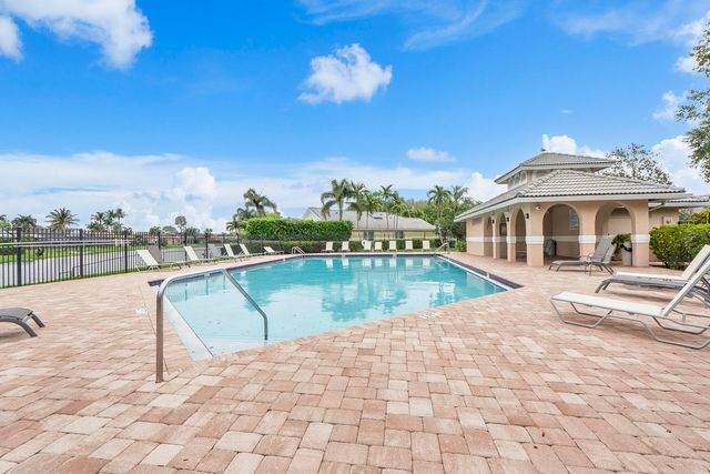 9561 N Orchard Circle, Davie, FL 33328
