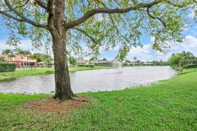 9561 N Orchard Circle, Davie, FL 33328