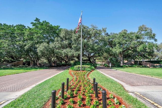 9561 N Orchard Circle, Davie, FL 33328