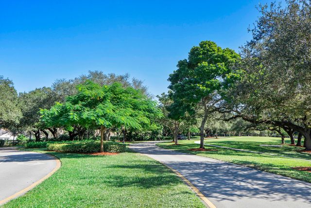 9561 N Orchard Circle, Davie, FL 33328