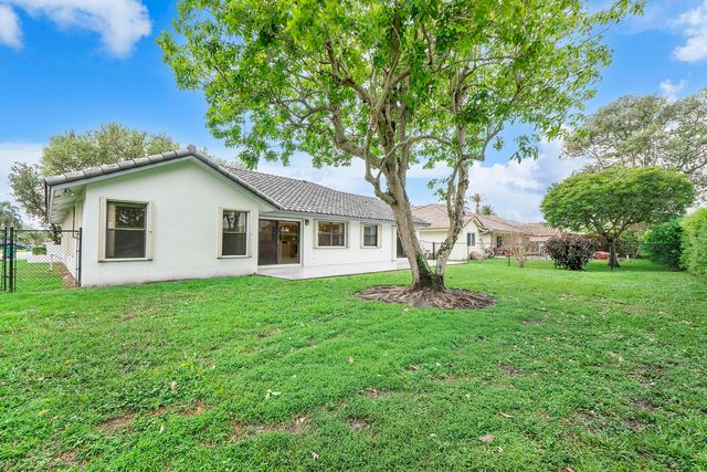 9561 N Orchard Circle, Davie, FL 33328