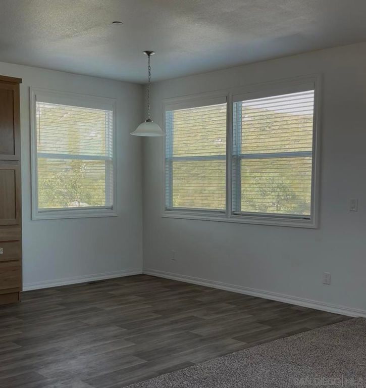 Image 9 of property listing at 22815 Illahee Dr., Alpine, CA 91901