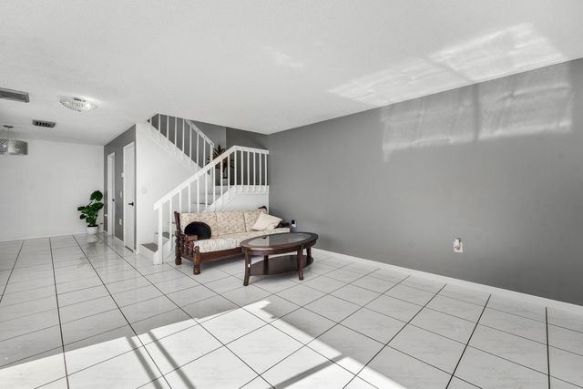 3310 MERIDIAN Way S A, Palm Beach Gardens, FL 33410