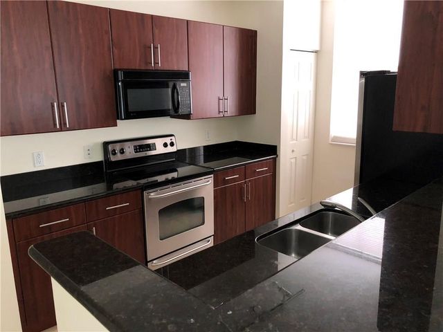 2421 NE 65th Street 205, Fort Lauderdale, FL 33308