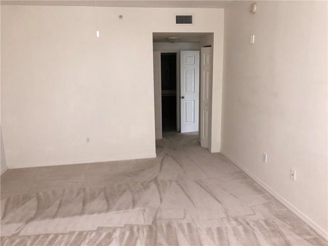 2421 NE 65th Street 205, Fort Lauderdale, FL 33308