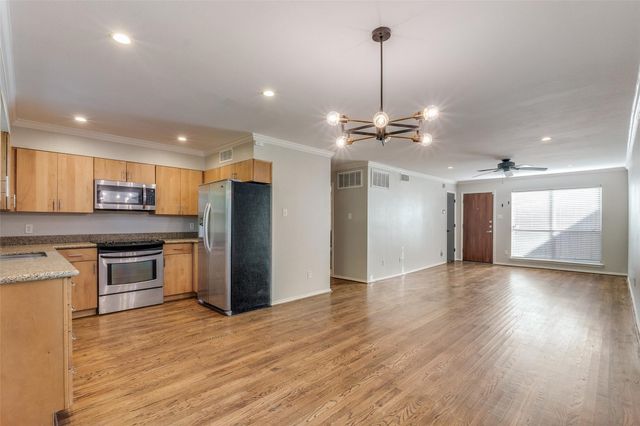 4616 W Lovers Lane 121, Dallas, TX 75209