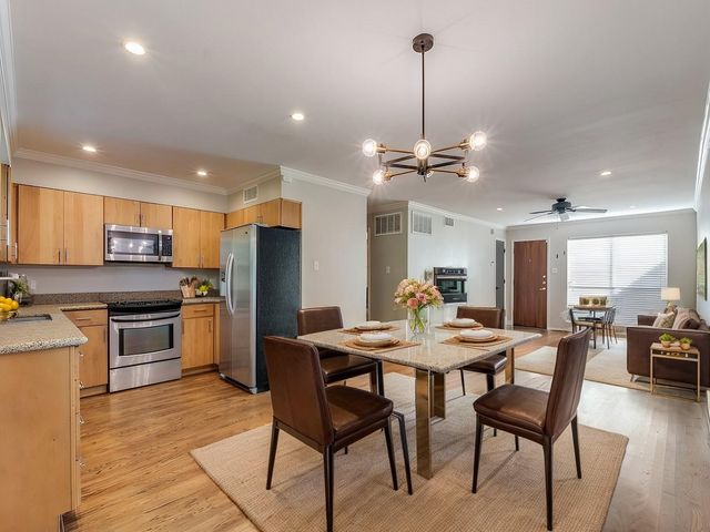 4616 W Lovers Lane 121, Dallas, TX 75209