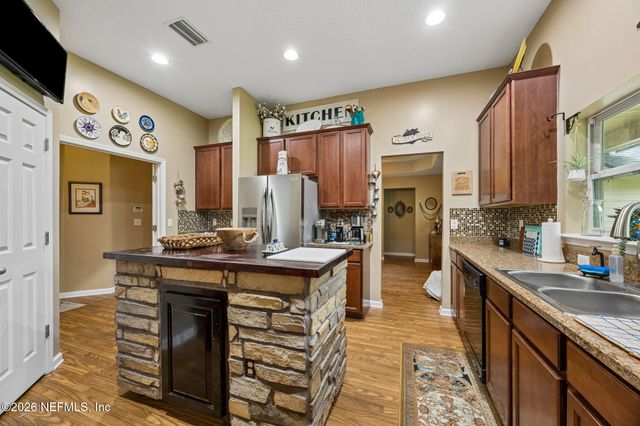 11189 SADDLE CLUB Drive, Jacksonville, FL 32219