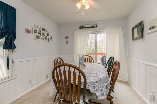 1231 Holmans Road, Mt Vernon, IA 52314