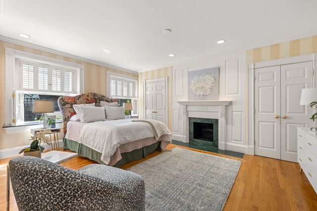 398 Marlborough St 1, Boston, MA 02115