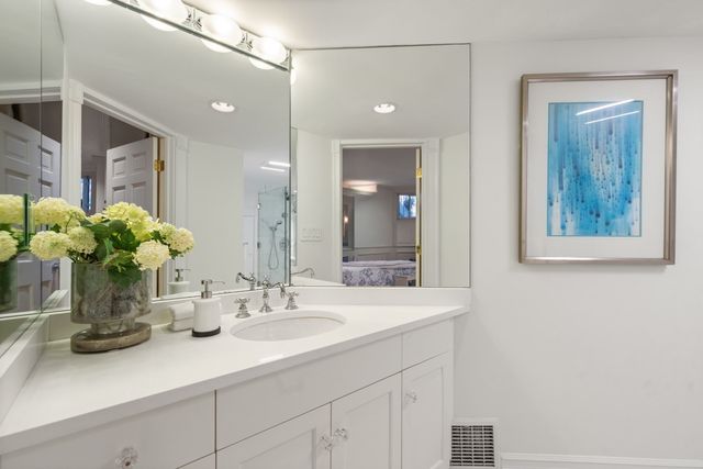 398 Marlborough St 1, Boston, MA 02115