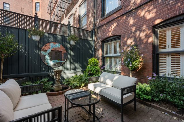 398 Marlborough St 1, Boston, MA 02115