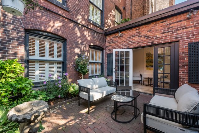 398 Marlborough St 1, Boston, MA 02115