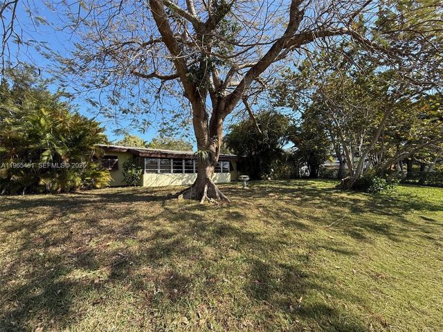 11820 SW 69th Ct *, Pinecrest, FL 33156