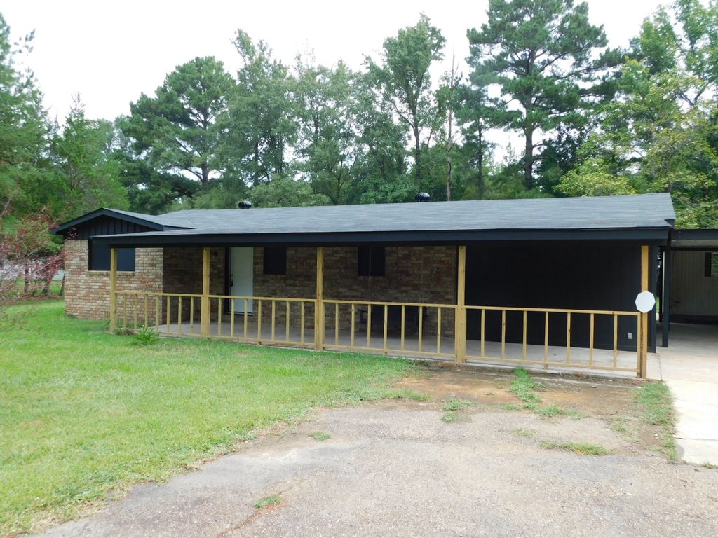 777 802 Highway, Sarepta, LA 71071